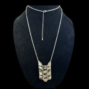 Costume Jewelry Silvertone Necklace with Shield like Pendant. (C-M)